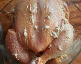 Foto del paso 2 de la receta: Pollo al horno con especias y mantequilla