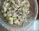 Hình bước làm 2 của món Hào trứng long sơn cho ngày mưa