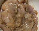 รูปขั้นตอนการทำที่ 1 ของ ไก่หมักสามเกลอ(หม้อทอดไร้น้ำมัน)