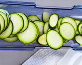Foto del paso 1 de la receta Chips de Calabacín a la parmesana