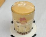 Foto langkah ke 3 dari resep Greek Frappe.