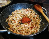 Foto del paso 6 de la receta: Arroz con pollo y costillas de cerdo con guisantes de la huerta