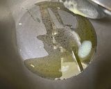 A picture of step 1 of Makhana chiwda.