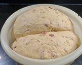 Foto del paso 4 de la receta: Pancitos saborizados de cebolla, queso y salame