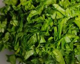 A picture of step 1 of Spinach leaves patode.