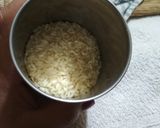 A picture of step 1 of Plain rice.