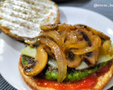Foto del paso 5 de la receta: Hamburguesa especial con verduras a la miel