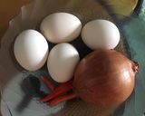 Foto langkah ke 1 dari resep Egg with Caramelized onion.