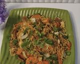 Foto langkah ke 5 dari resep Mie Goreng Jawa.