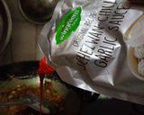 A picture of step 2 of Mayo Aata noodles.