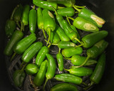 Foto del paso 1 de la receta: Pimientos de Padrón en freidora de aire