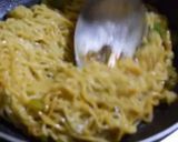 A picture of step 3 of Maggi burger.