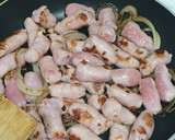 Foto del paso 2 de la receta: Salchichas de pollo con patatas
