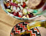 Foto del paso 1 de la receta: Ensalada de endivias rojas, remolacha, aguacate y queso Keos