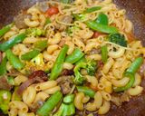 Gambar langkah 5 resipi Pasta goreng simple my mom style.