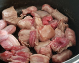 Foto del paso 4 de la receta: Fideos a la Cazuela con Costillón, Panceta, Salchichas y Huevo Duro