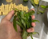Hình bước làm 2 của món Gỏi Tiến Vua Chả Lụa Chay