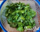 A picture of step 1 of Homemade Celery Leaves Powder.