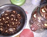 Foto langkah ke 6 dari resep Coklat Mede Cookies.