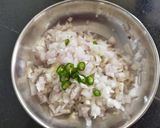 A picture of step 1 of Onion Raita.