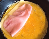 Foto del paso 4 de la receta: Omelette especial de jamón y queso