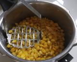 સ્વીટ કોર્ન સૂપ (Sweet Corn Soup Recipe In Gujarati) રેસીપી સ્ટેપ2ફોટો