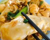 Foto langkah ke 3 dari resep Tumis pangsit viral enak dan mudah.