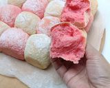 Foto langkah ke 4 dari resep Merah Putih Condensed Milk Bread (tanpa telur).