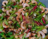 Foto langkah ke 3 dari resep Tumis buncis udang.