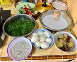 Foto langkah ke 1 dari resep Gulai Daun Singkong campur telur rebus & jengkol.