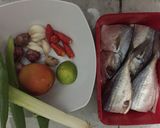 Foto langkah ke 1 dari resep Ikan Kembung Rebus Simple.