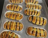 Foto langkah ke 10 dari resep 363. Banana & Cream Cheese-filled Bread with Blueberry Crumble Topping.