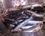Foto del paso 2 de la receta: Parrochas adobadas (sardinillas)