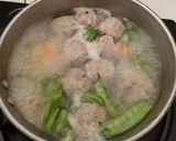 Foto langkah ke 2 dari resep Sup Baso Bening.