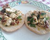 Φωτογραφία βήματος 4 της συνταγής Open sandwich με μαριναρισμένη μοτσαρέλα