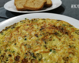 Foto del paso 5 de la receta: Tortilla de cebolla y bacalao en aceite