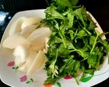 Hình bước làm 2 của món Mực xào thơm cà