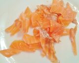 Foto del paso 5 de la receta Ensalada de salmón con aguacates, queso fresco y tomate