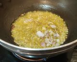 A picture of step 3 of Methi Chicken.