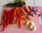 Foto langkah ke 2 dari resep Sambal Hot Baby Cumi 🌶🐙.