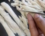 Foto langkah ke 2 dari resep Cemilan dari kulit lumpia dan chocolatos.