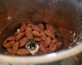 A picture of step 3 of Cashew almond burfi.
