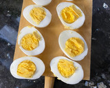 Foto del paso 3 de la receta: Huevos 🥚 rellenos