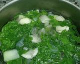 Foto langkah ke 2 dari resep Sayur Bening Kelor.
