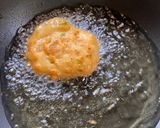 A picture of step 4 of Dahi Vada.