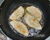 A picture of step 4 of Festive Special Puris.