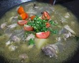 Gambar langkah 4 resipi Sup ayam ala Thai.