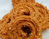 A picture of step 4 of Chakli.