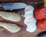 A picture of step 6 of Smoked chicken caprese salad.
