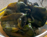 Foto del paso 1 de la receta: Chiles rellenos de queso panela